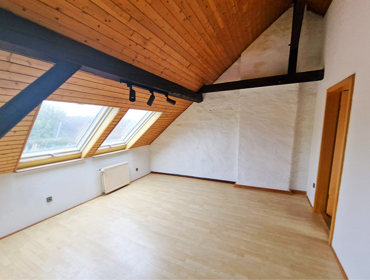 Haus 1 - Wohnzimmer DG Mehrfamilienhaus Bochum / Wattenscheid