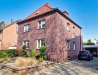 Hauptbild Freistehendes 2-FH mit großem Grundstück - Wohnung im 1. OG freiwerdend