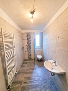 Badezimmer EG Jugendstilhaus mit Gartenidylle in Wanne-S�d - ideal f�r Selbstnutzer und Mehrgenerationenwohnen
