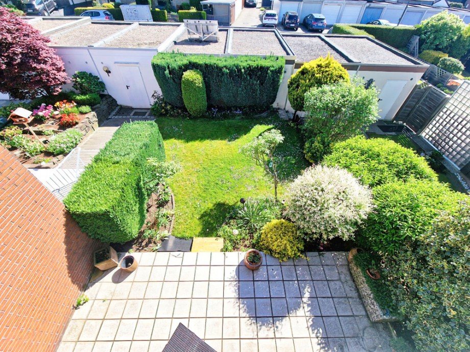 Blick v.Balkon i.d.Garten Reihenendhaus Herne / B�rnig