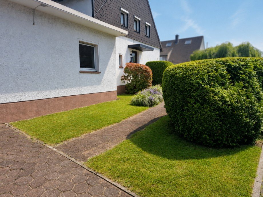 Vorgarten Doppelhaush�lfte Herten / Scherlebeck