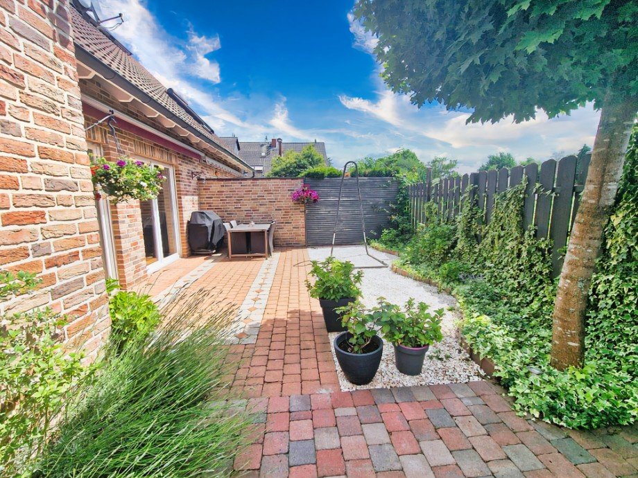 Teilans. Garten Doppelhaush�lfte Herne / Crange