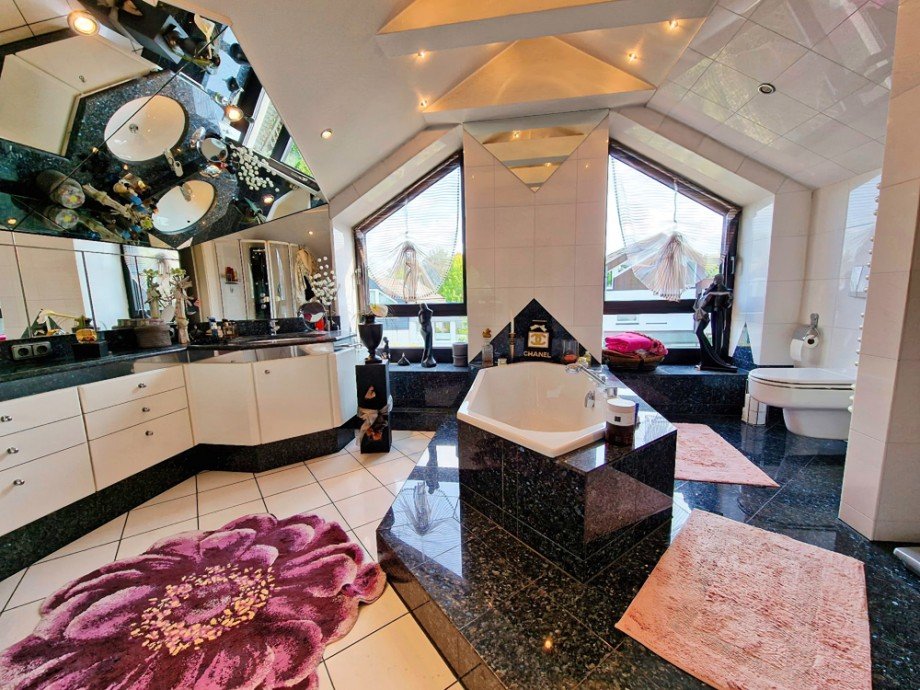 Badezimmer DG Reihenmittelhaus Bochum