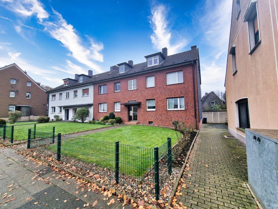 Seitenansicht Mehrfamilienhaus Herne