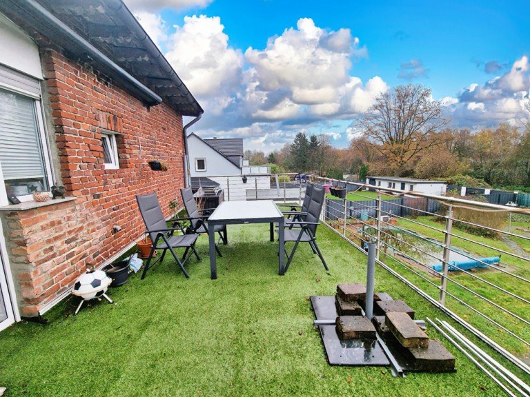 Terrasse OG Essen Doppelhaush�lfte VERLAUFT - Familienfreundliches Zechenhaus mit gro�em Grundst�ck