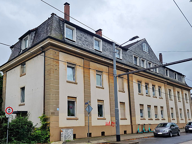 Seitenansicht Bochum / Wattenscheid Mehrfamilienhaus 3 gepflegte Mehrfamilienh�user mit 11 Garagen u. 1 Stellplatz