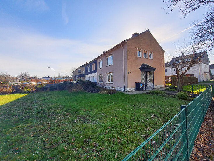 Seitenansicht Zweifamilienhaus Herne