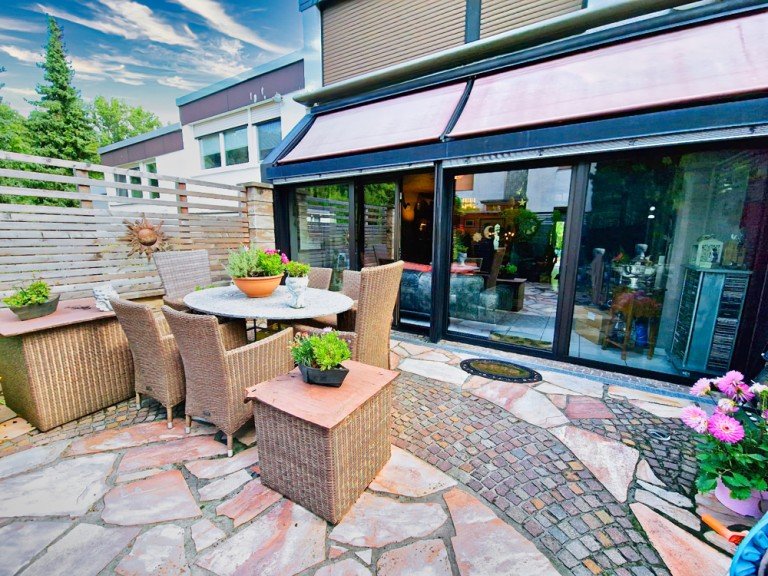 Terrasse Bochum Reihenmittelhaus Liebevoll modernisierte Reihenhausvilla in Steinkuhl mit mediterranem Flair