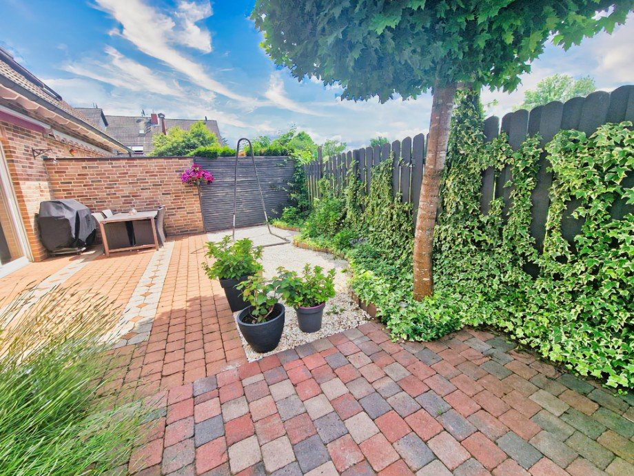 Teilans. Garten Doppelhaush�lfte Herne / Crange