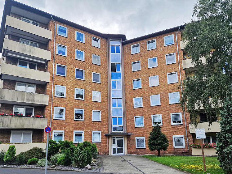 Stra�enansicht Herne Etagenwohnung Malerische Eigentumswohnung mit Panoramablick �ber Herne