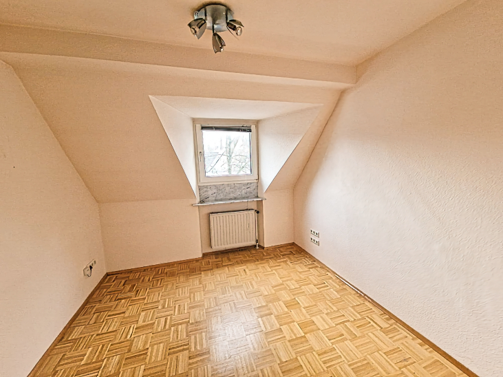 Arbeitszimmer Dachgeschosswohnung Bochum