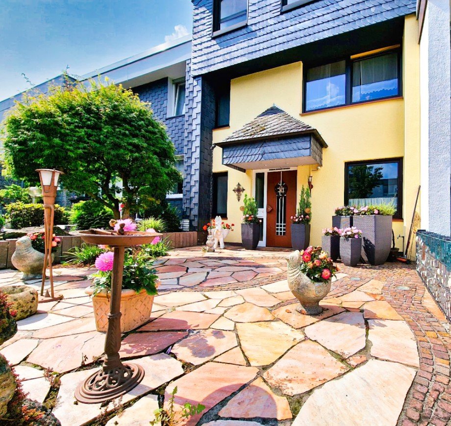 Eingangsbereich Reihenmittelhaus Bochum