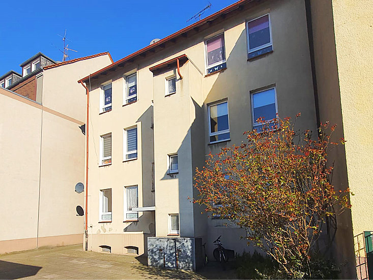 R�ckansicht 3-FH Herne Haus 2 IMMOBILIEN - 1 PREIS: BUNGLOW UND 3-FH MIT 7 GARAGEN