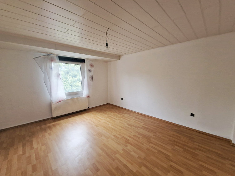 Haus 1-Zimmer-2.OG Mehrfamilienhaus Bochum / Wattenscheid