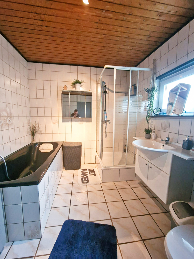 Badezimmer Doppelhaush�lfte Bochum